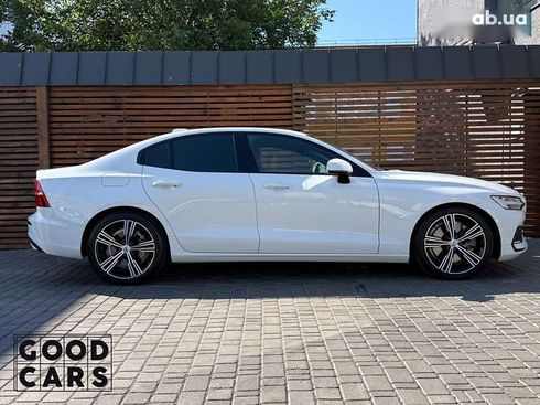 Volvo S60 2020 - фото 8