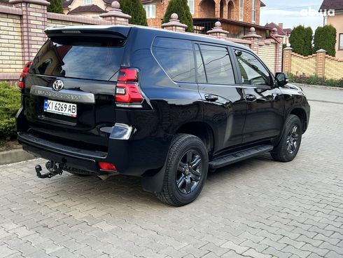 Toyota Land Cruiser Prado 2018 черный - фото 7