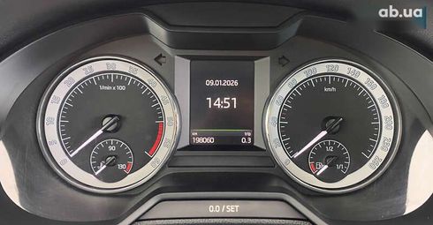 Skoda Octavia 2017 - фото 9