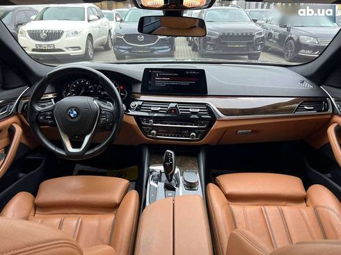 BMW 5 серия 2018 - фото 10