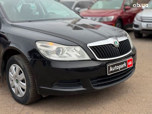 Skoda Octavia 2010 черный - фото 5