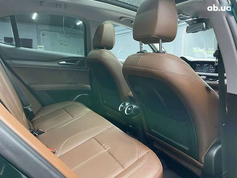 Alfa Romeo Stelvio 2021 - фото 15