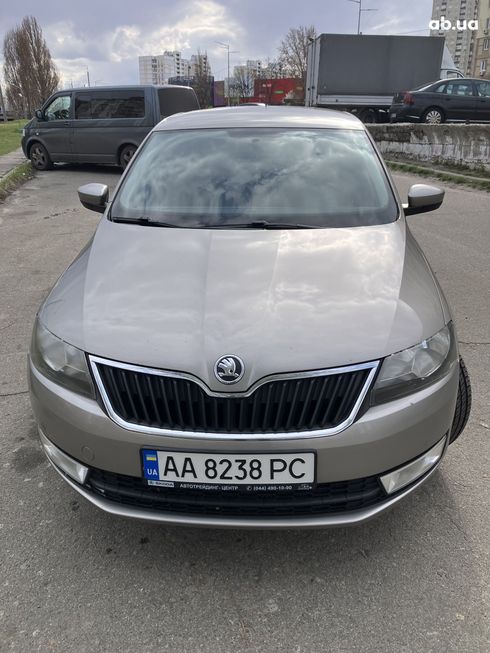 Skoda Rapid 2013 бежевый - фото 10