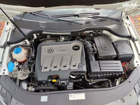 Volkswagen Passat 2013 белый - фото 4