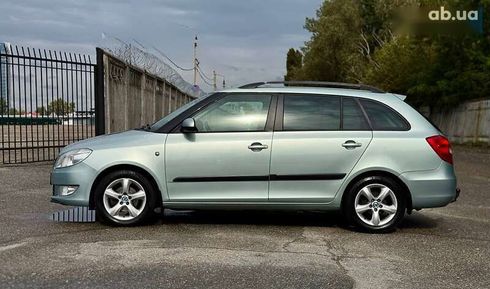 Skoda Fabia 2011 - фото 13