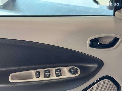 Renault Zoe 2016 - фото 19