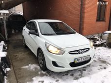 Продаж вживаних Hyundai Accent 2012 року в Коростишеві - купити на Автобазарі