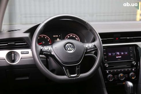 Volkswagen Passat 2021 - фото 16