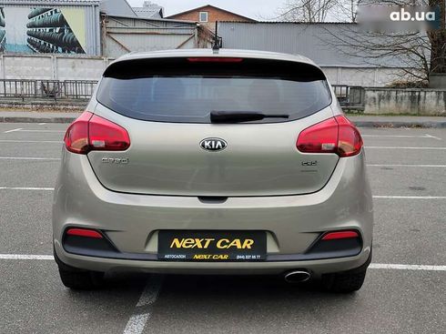 Kia Cee'd 2014 - фото 12