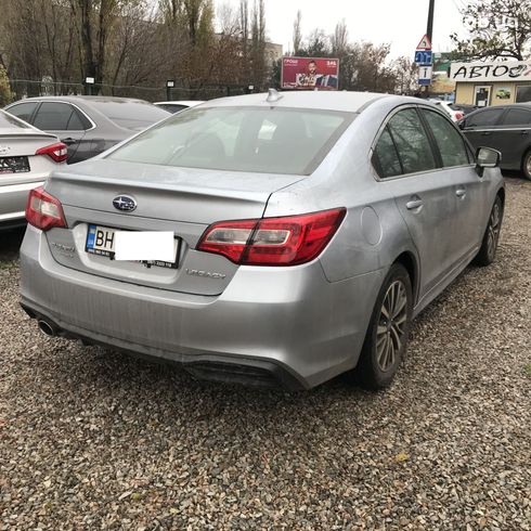 Subaru Legacy 2018 серебристый - фото 20