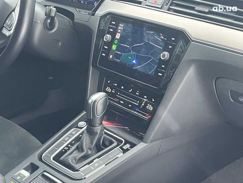 Volkswagen Passat 2021 белый - фото 39