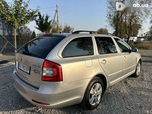 Skoda Octavia 2011 - фото 18