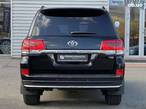 Toyota Land Cruiser 2016 - фото 12