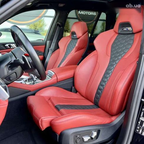 BMW X5 M 2022 - фото 28