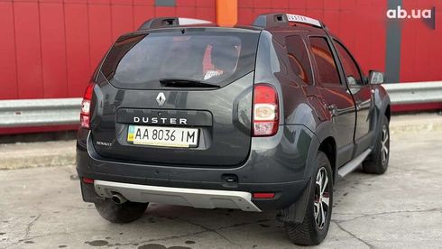 Renault Duster 2017 - фото 12