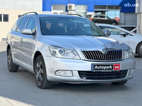 Skoda Octavia 2012 серый - фото 3