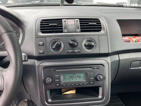 Skoda Fabia 2014 белый - фото 36