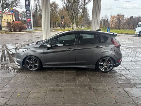 Ford Fiesta 2017 серый - фото 3