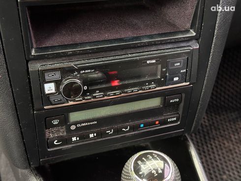 Volkswagen Golf 2002 серый - фото 22