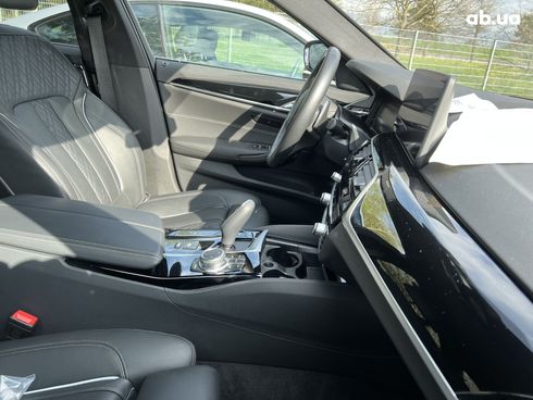 BMW 5 серия 2023 - фото 34