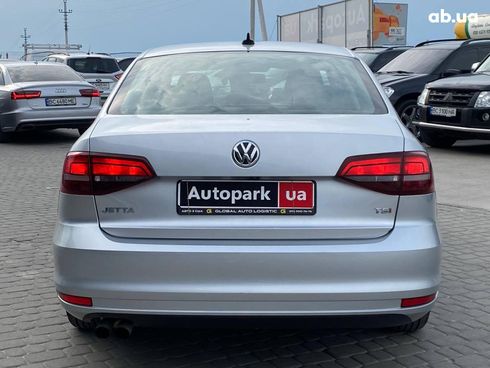 Volkswagen Jetta 2015 серый - фото 8