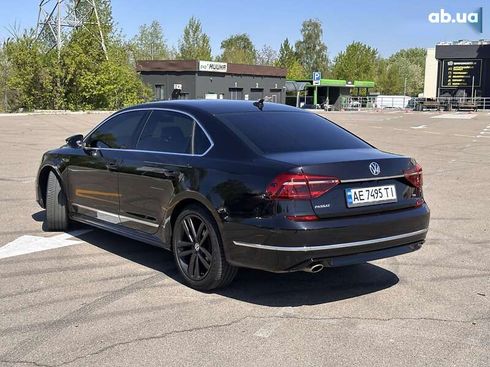 Volkswagen Passat 2017 - фото 16