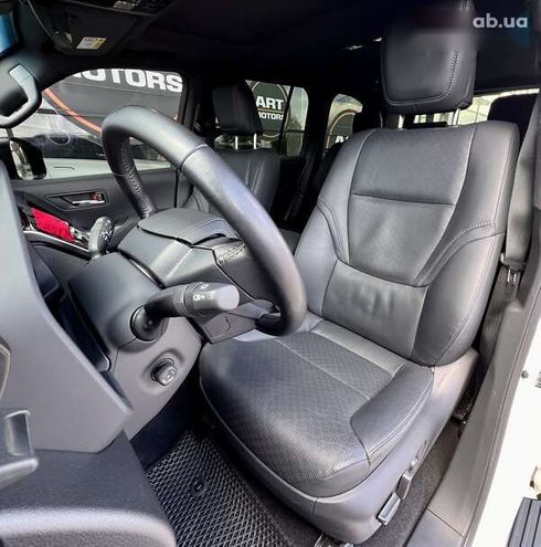 Toyota Land Cruiser 2022 - фото 29