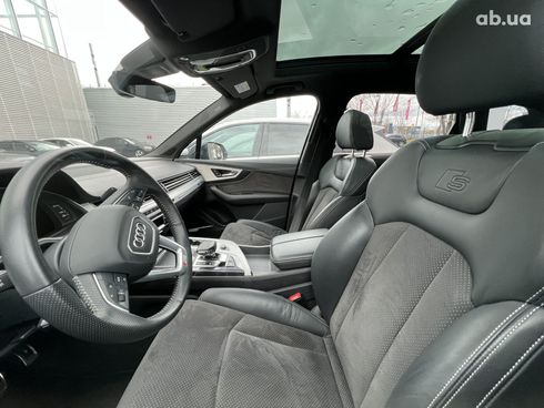 Audi Q7 2018 - фото 33