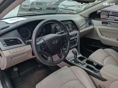 Hyundai Sonata 2015 серый - фото 18