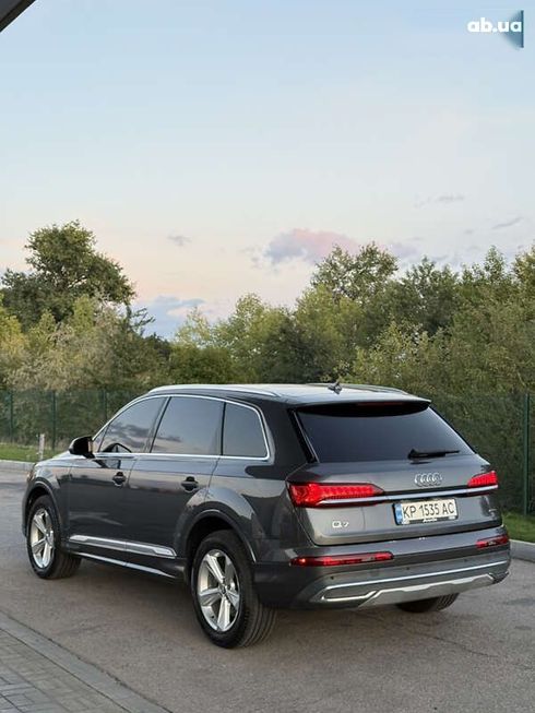 Audi Q7 2020 - фото 24