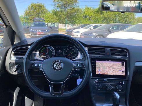 Volkswagen e-Golf 2020 - фото 22