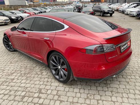 Tesla Model S 2016 красный - фото 7