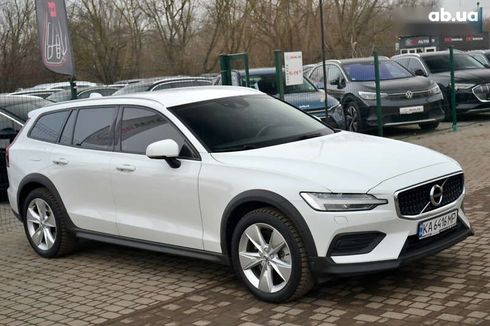 Volvo V60 Cross Country 2019 - фото 7