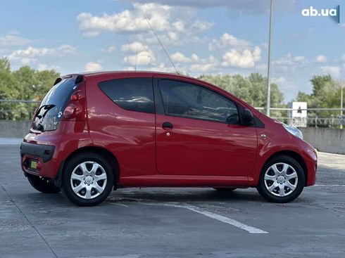 Peugeot 107 2009 - фото 11