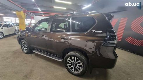 Toyota Land Cruiser Prado 2022 - фото 4