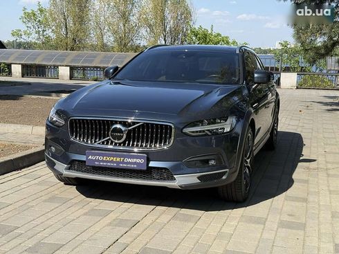 Volvo V90 Cross Country 2020 - фото 21