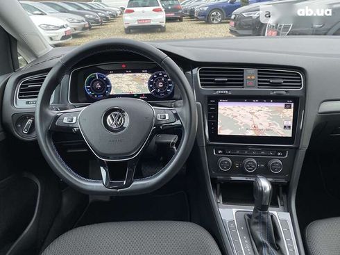 Volkswagen e-Golf 2020 - фото 21