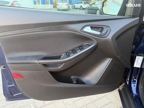 Ford Focus 2017 синий - фото 15