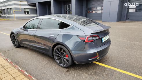 Tesla Model 3 2020 серый - фото 19