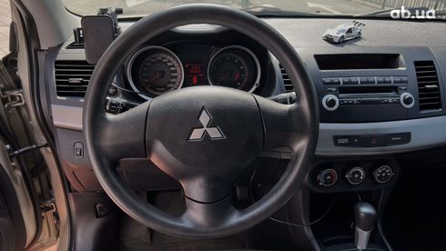 Mitsubishi Lancer 2008 бежевый - фото 5