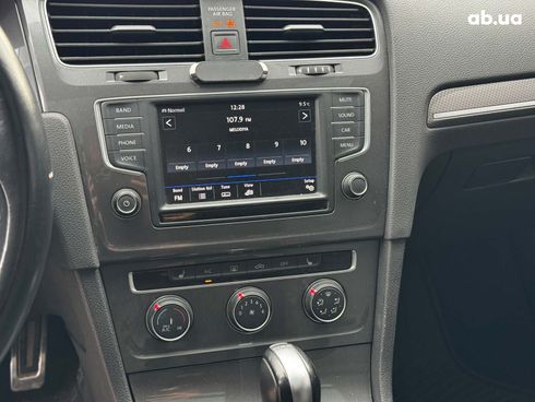 Volkswagen Golf 2016 красный - фото 21