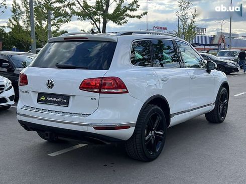 Volkswagen Touareg 2017 - фото 12