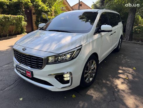 Kia Carnival 2019 белый - фото 2