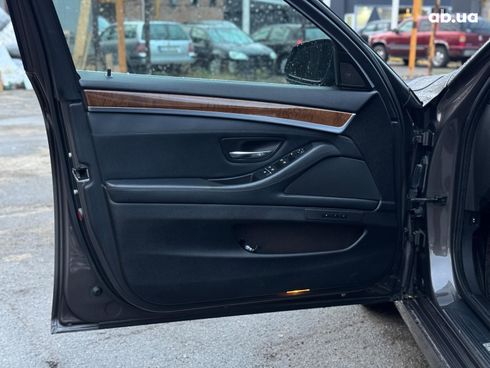 BMW 5 серия 2011 коричневый - фото 19