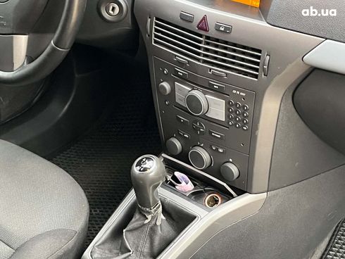 Opel Astra 2006 черный - фото 18