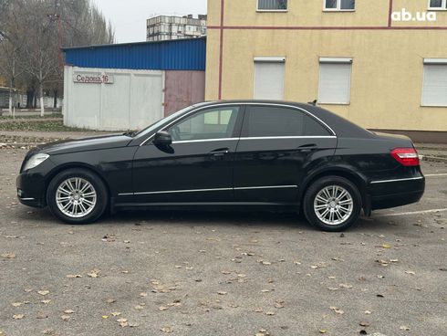 Mercedes-Benz E-Класс 2010 черный - фото 2