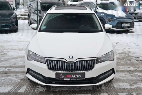 Skoda Superb 2019 - фото 5