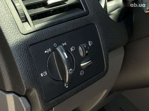 Ford Kuga 2011 - фото 12