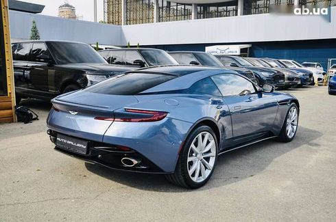 Aston Martin DB11 2017 - фото 12