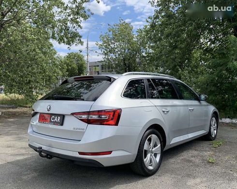 Skoda Superb 2016 - фото 22